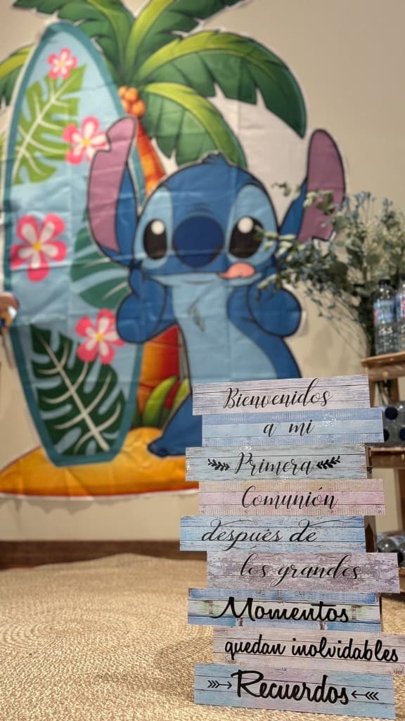 Cartel Bienvenida Comunion Cartel de bienvenida de madera personalizado para primera comunión en Cádiz